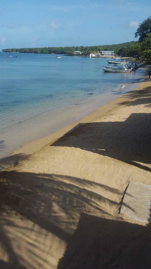 Sunrise Paradise/Carlito'S Place Little Corn Island Exterior photo